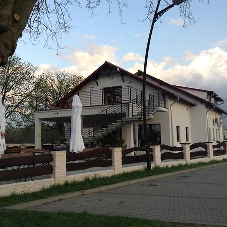 Pod Kotwica Bed & Breakfast Nowa Sol Ngoại thất bức ảnh