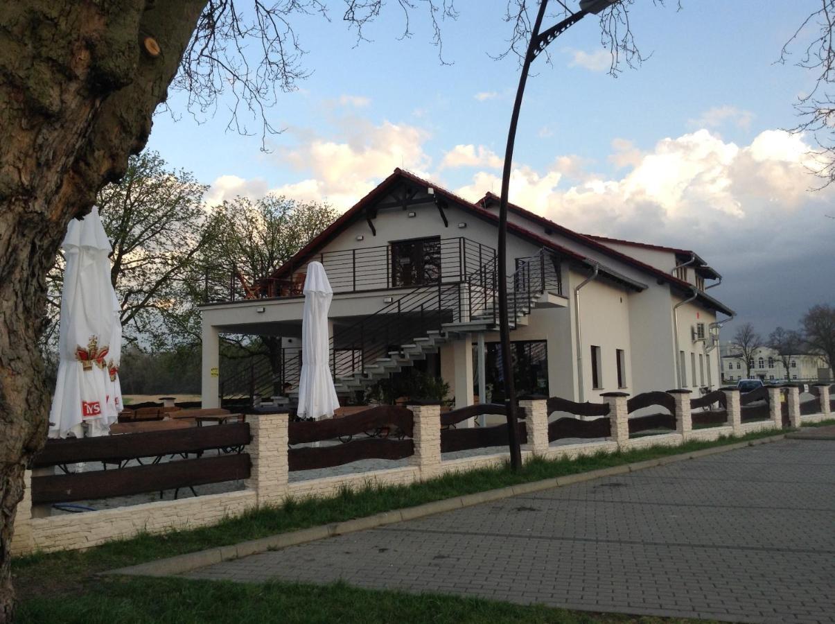Pod Kotwica Bed & Breakfast Nowa Sol Ngoại thất bức ảnh